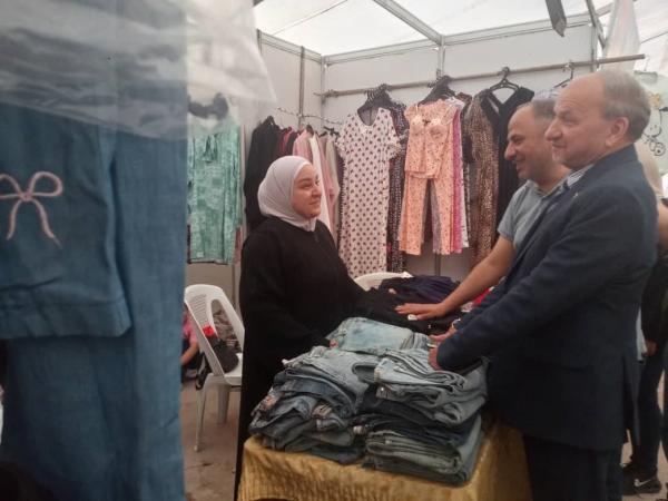 رئيس غرفة صناعة دمشق وريفها يتفقد مهرجان 